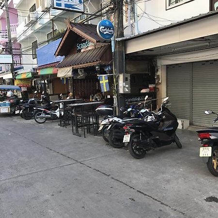Scandalic Bar And Guest House Pattaya Ngoại thất bức ảnh