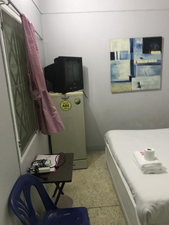 Scandalic Bar And Guest House Pattaya Ngoại thất bức ảnh