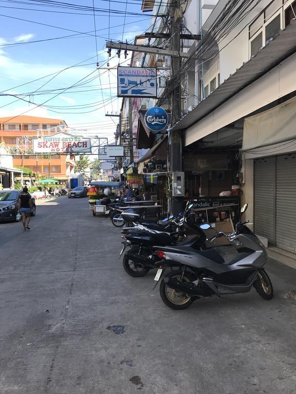 Scandalic Bar And Guest House Pattaya Ngoại thất bức ảnh